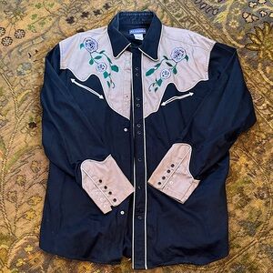 Alamosa 90s Western Yolk Pearl Snap Button Down w Embroidery